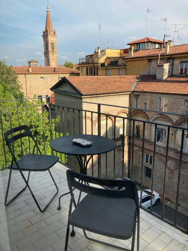 Charming Home Towers-Roofs View Bologne Extérieur photo
